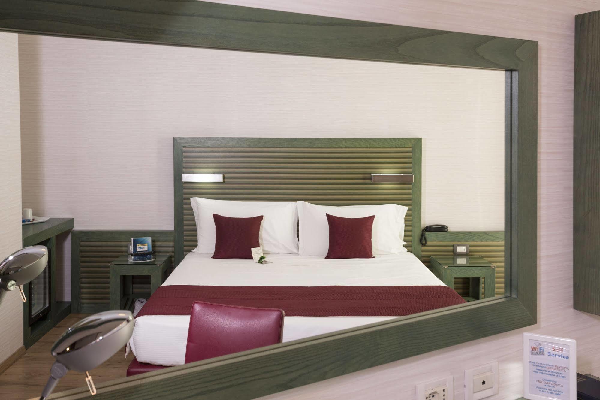 Best Western Ivrea Crystal Palace Банкетте Экстерьер фото