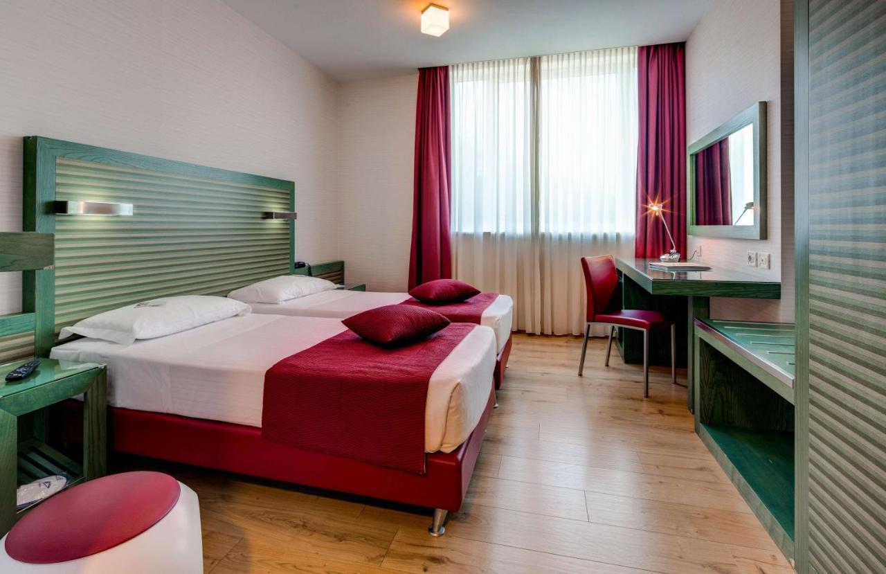 Best Western Ivrea Crystal Palace Банкетте Экстерьер фото